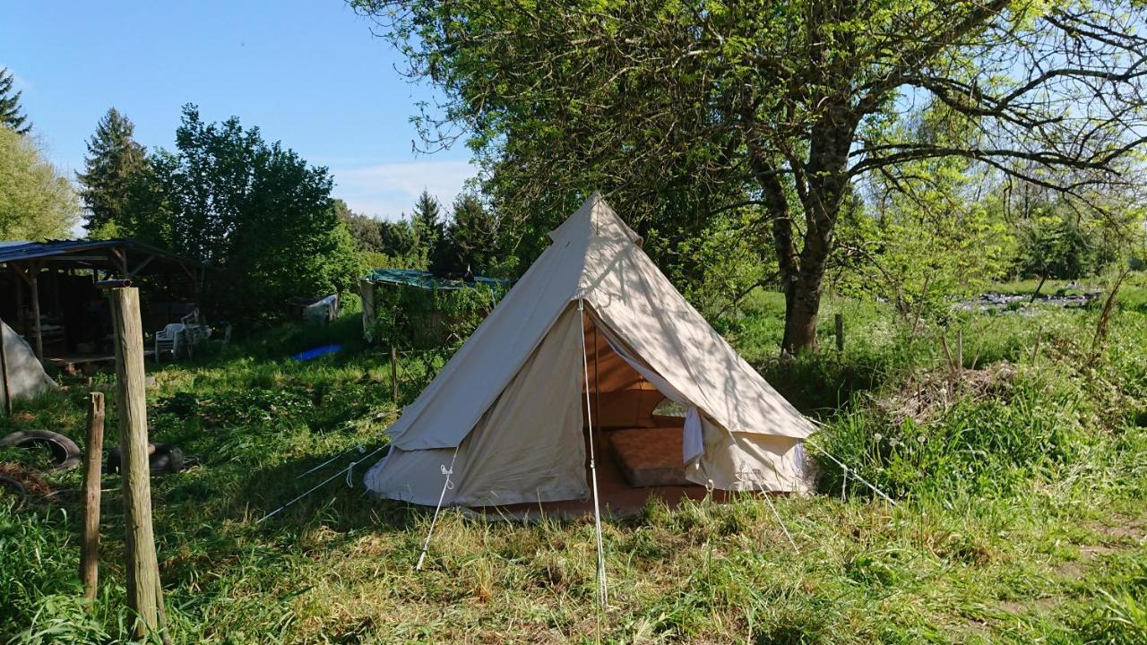 Tente En Permaculture Pirate Creysse  Exterior photo